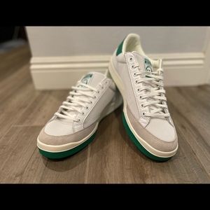 Once worn Sneakers